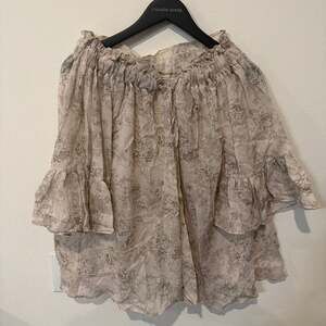 Luisa Ricci Floral Print Ruffled Long Sleeve Peasant Blouse